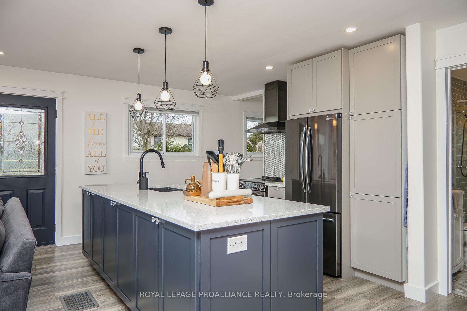 Photo 13 of 37 Leopold Street, Quinte West, Trenton Ward — HOMEH