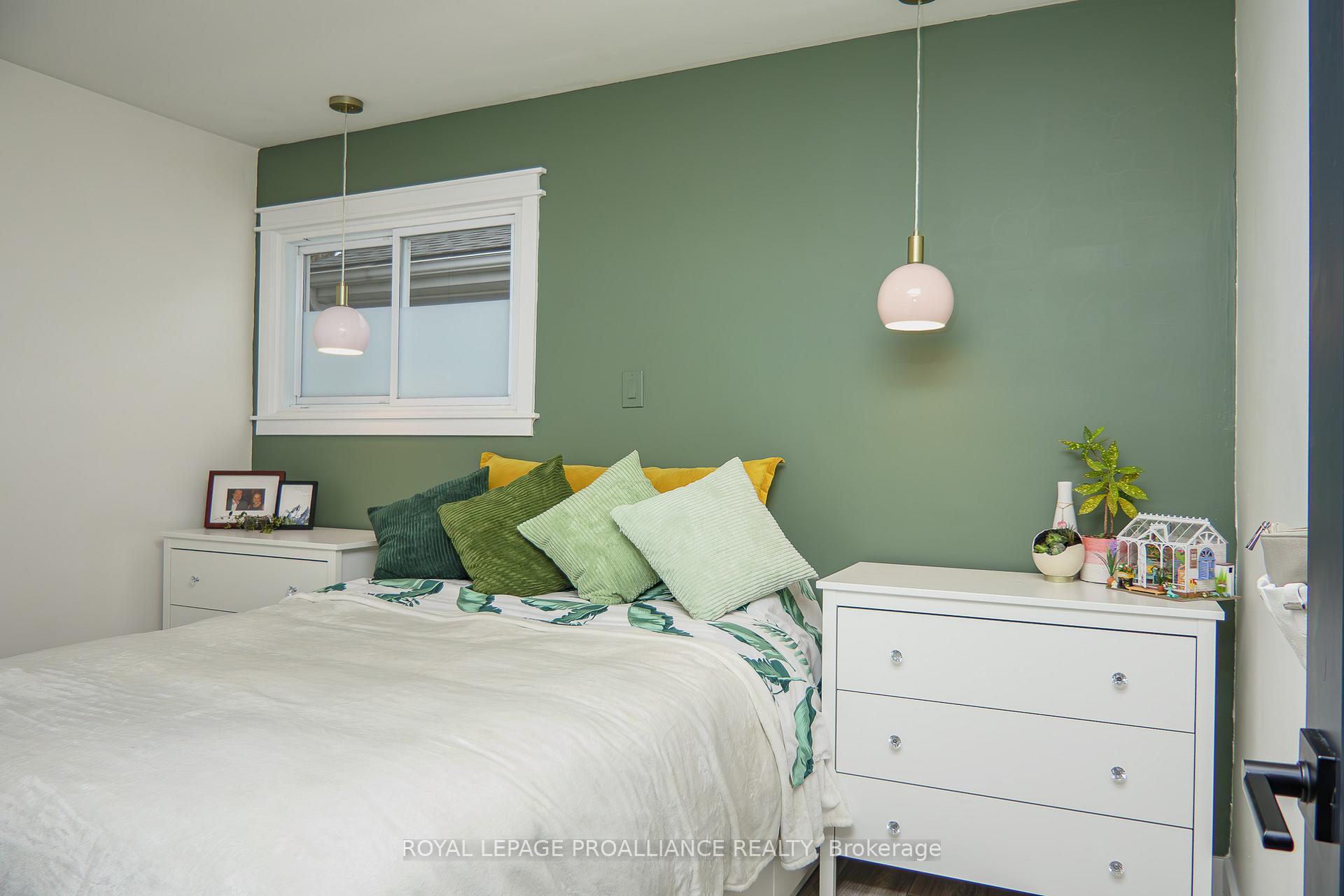 Photo 26 of 37 Leopold Street, Quinte West, Trenton Ward — HOMEH