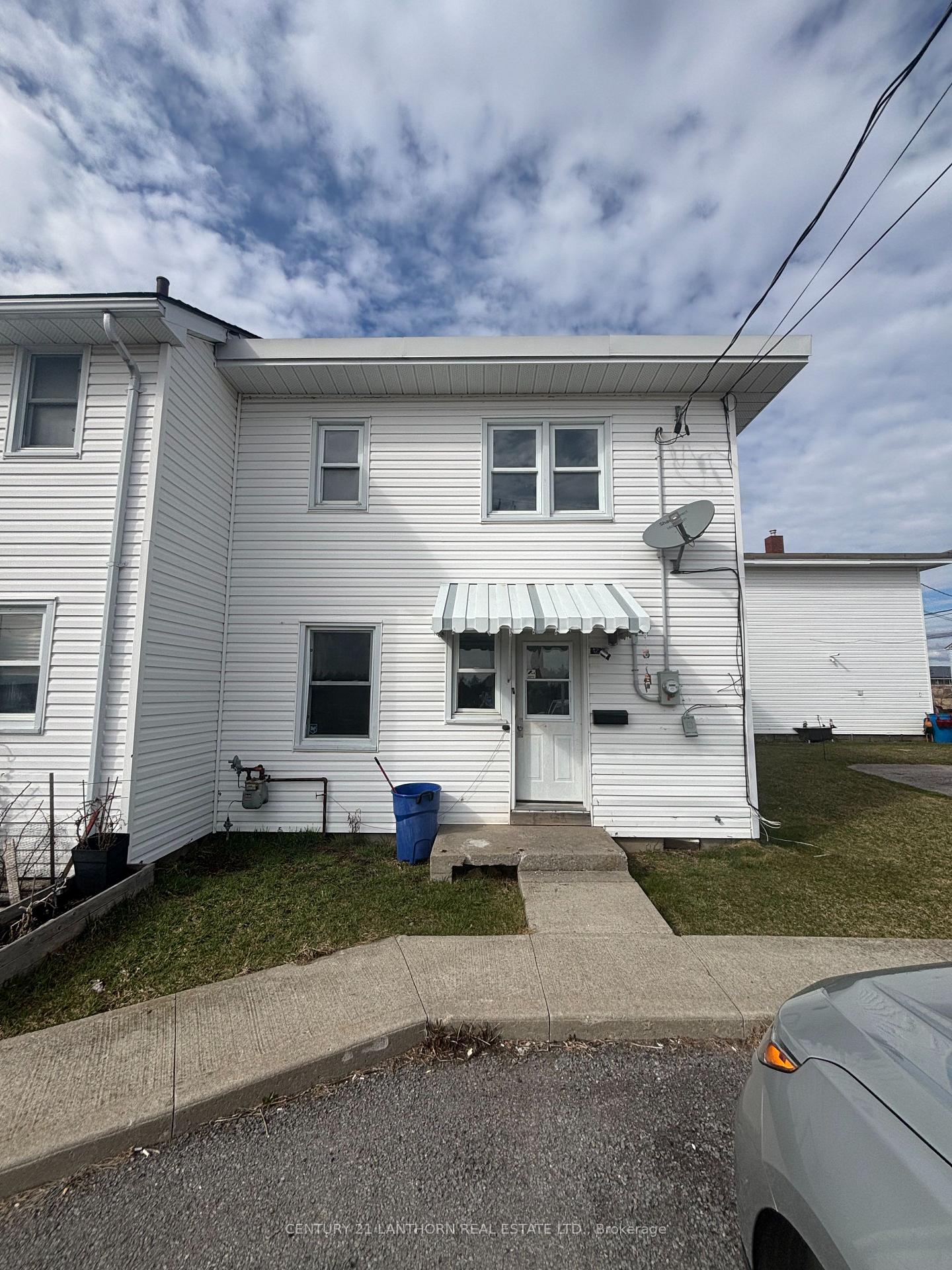 Photo 1 of 12 Caen Court, Prince Edward County, Hallowell Ward — HOMEH