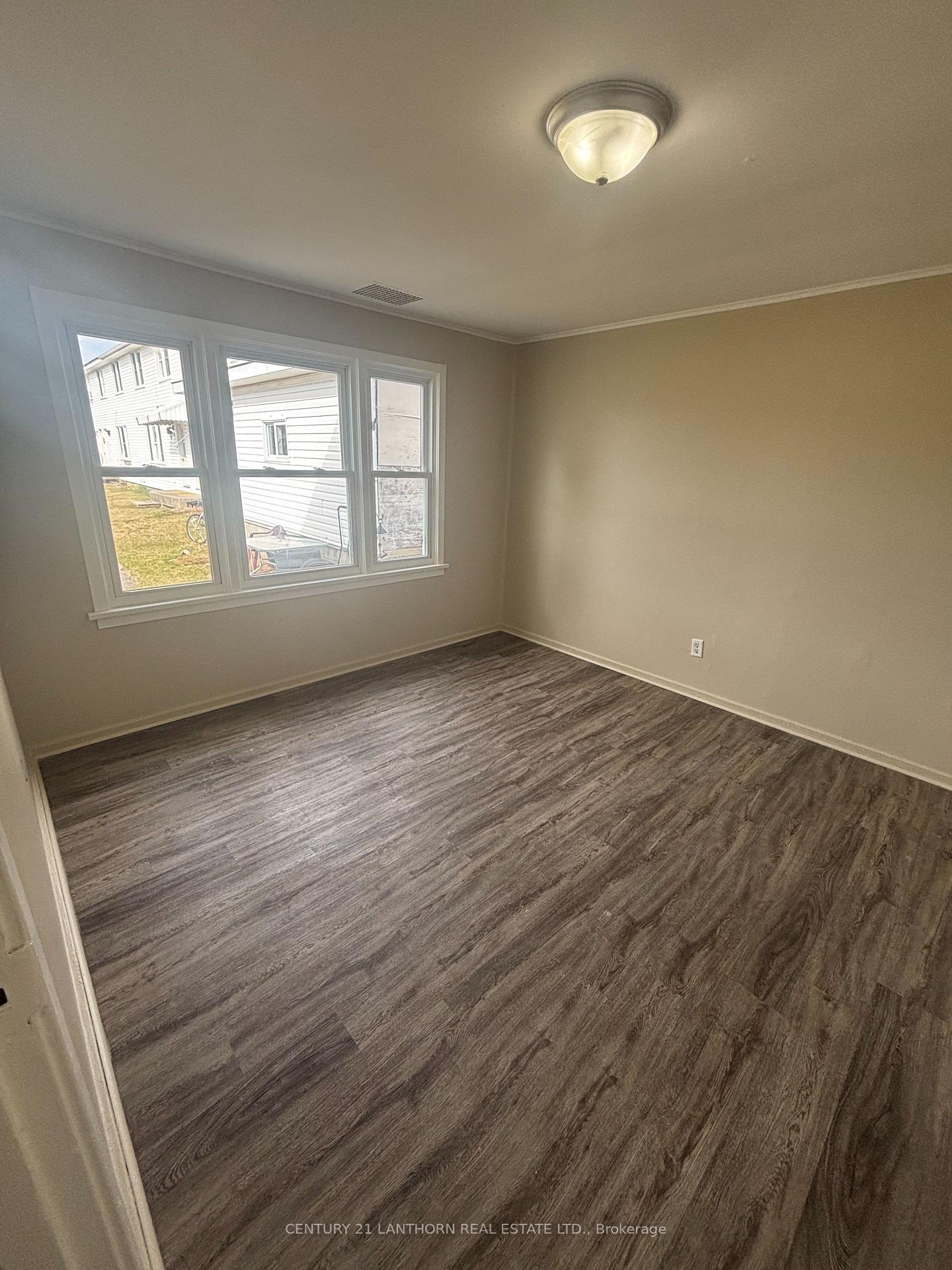Photo 8 of 12 Caen Court, Prince Edward County, Hallowell Ward — HOMEH