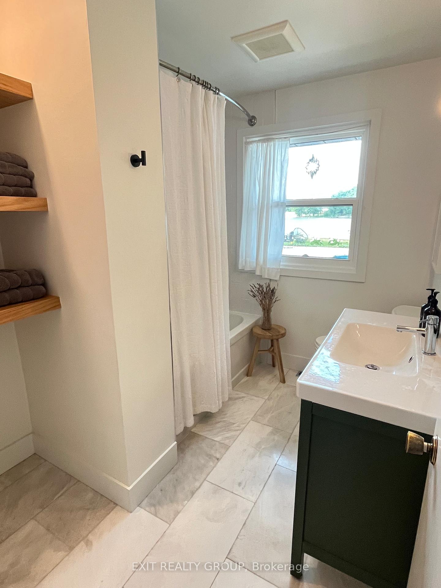 Photo 2 of 207 Cooke Armstrong Road, Quinte West, Sidney Ward — HOMEH