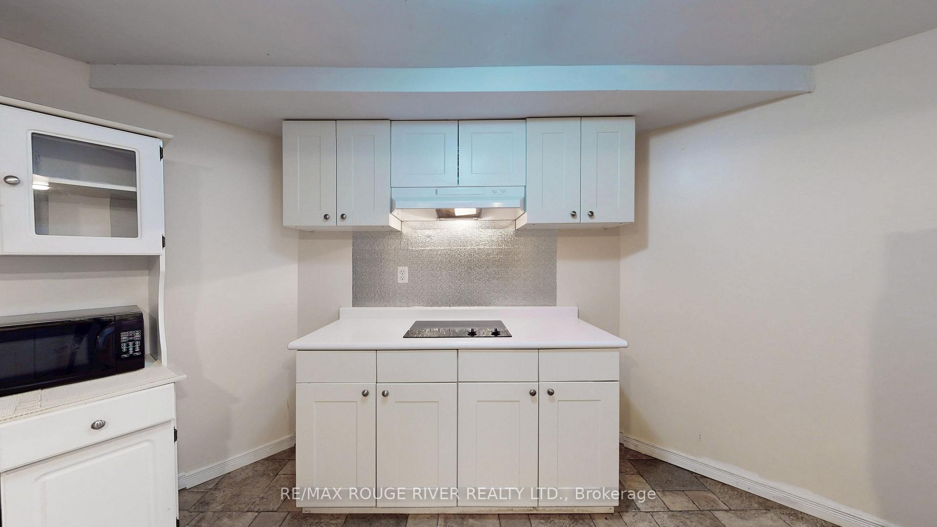 Photo 16 of Unit Bsmt, 1101 Windgrove Square, Pickering, Liverpool — HOMEH