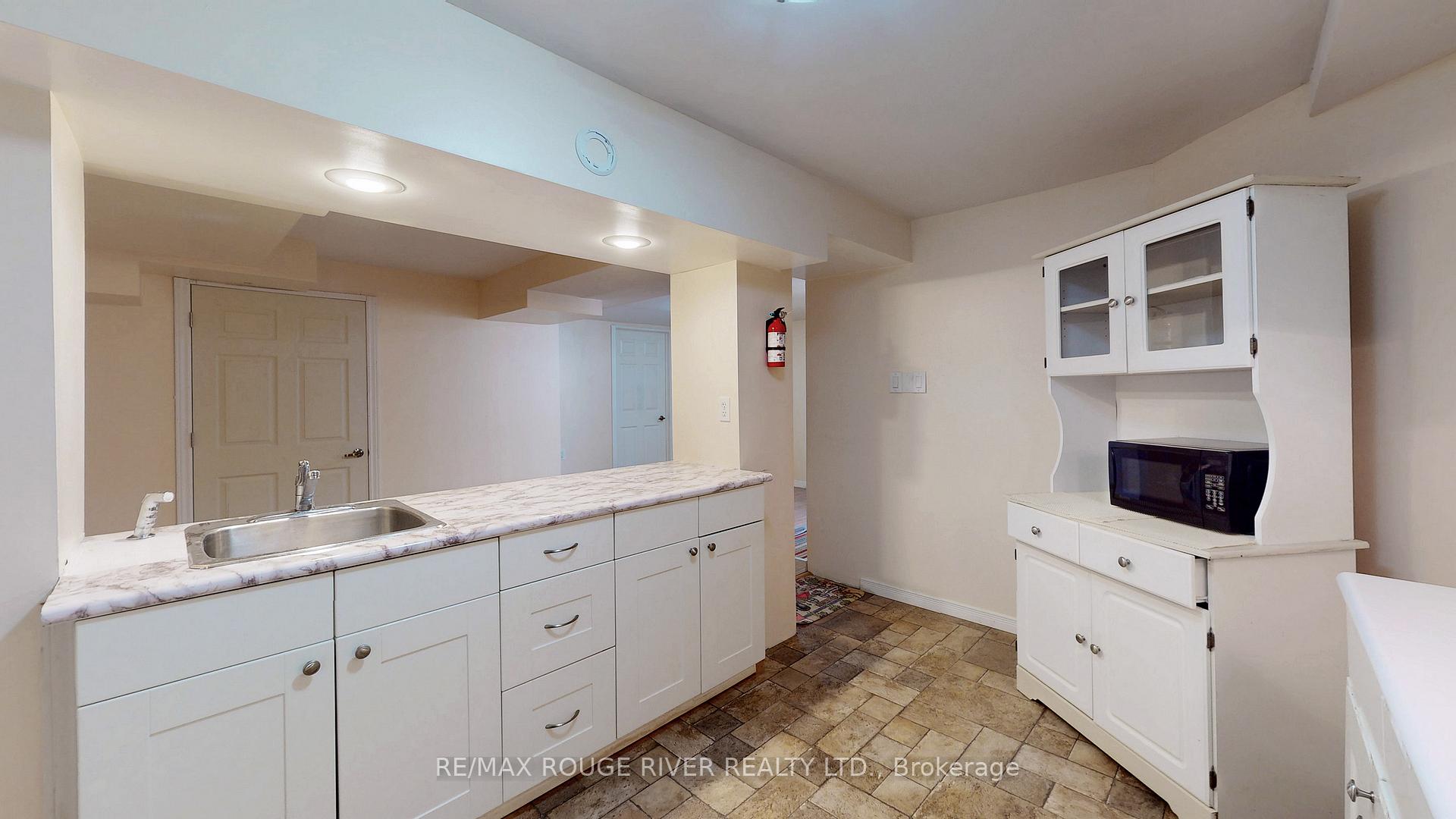 Photo 18 of Unit Bsmt, 1101 Windgrove Square, Pickering, Liverpool — HOMEH