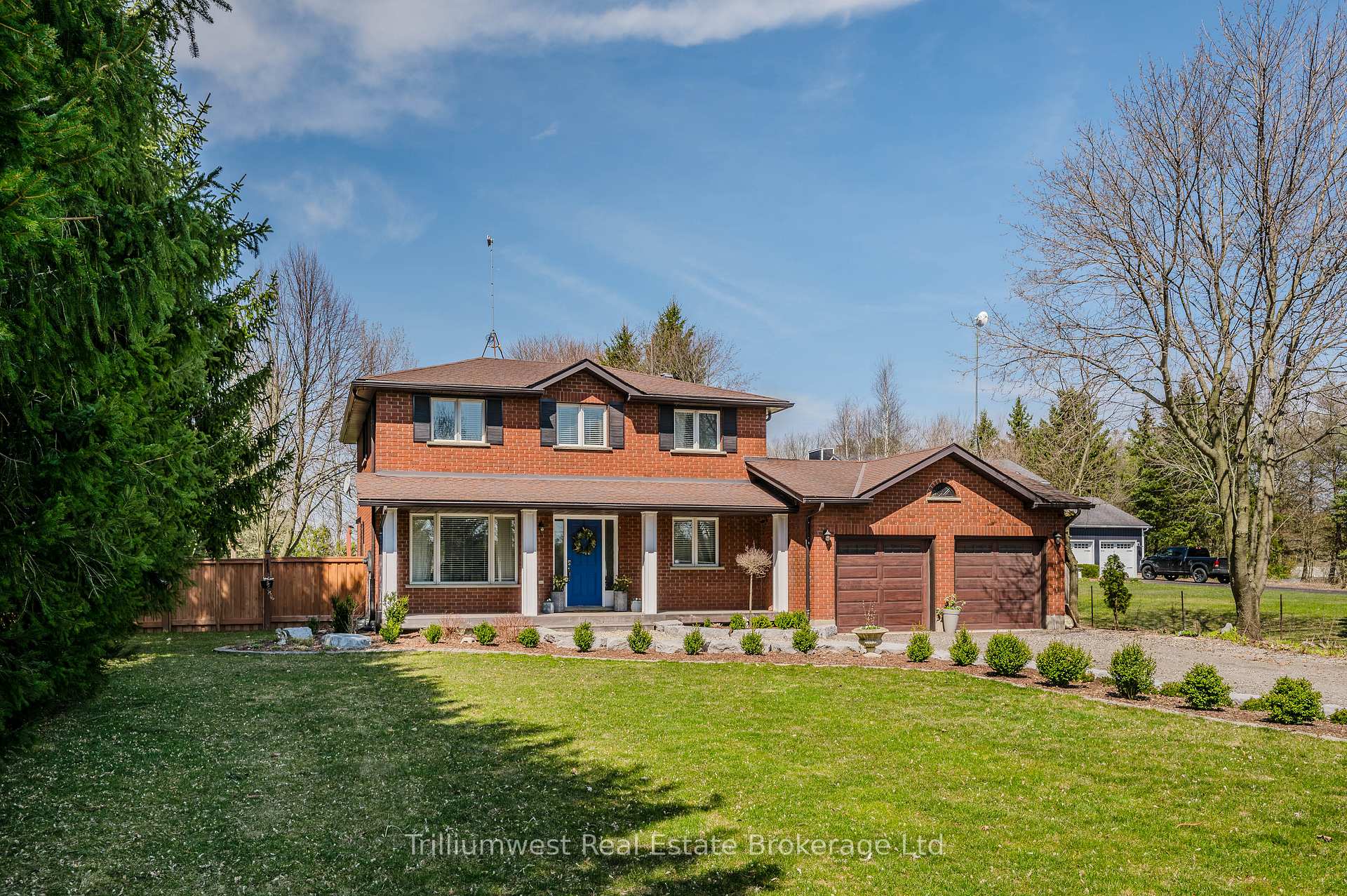 Photo 2 of 4032 Maddaugh Road, Puslinch, Crieff/Aikensville/Killean — HOMEH