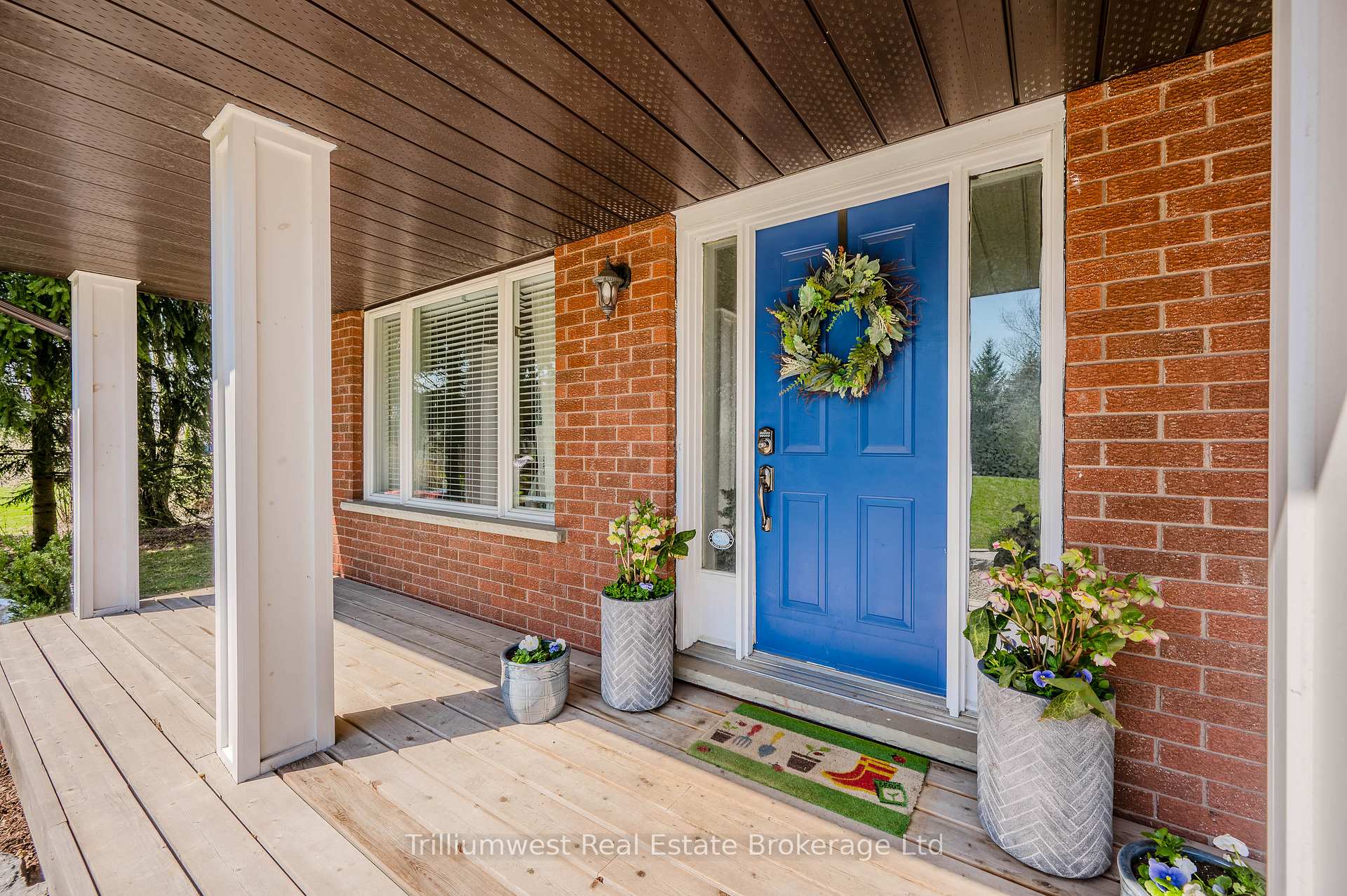 Photo 3 of 4032 Maddaugh Road, Puslinch, Crieff/Aikensville/Killean — HOMEH