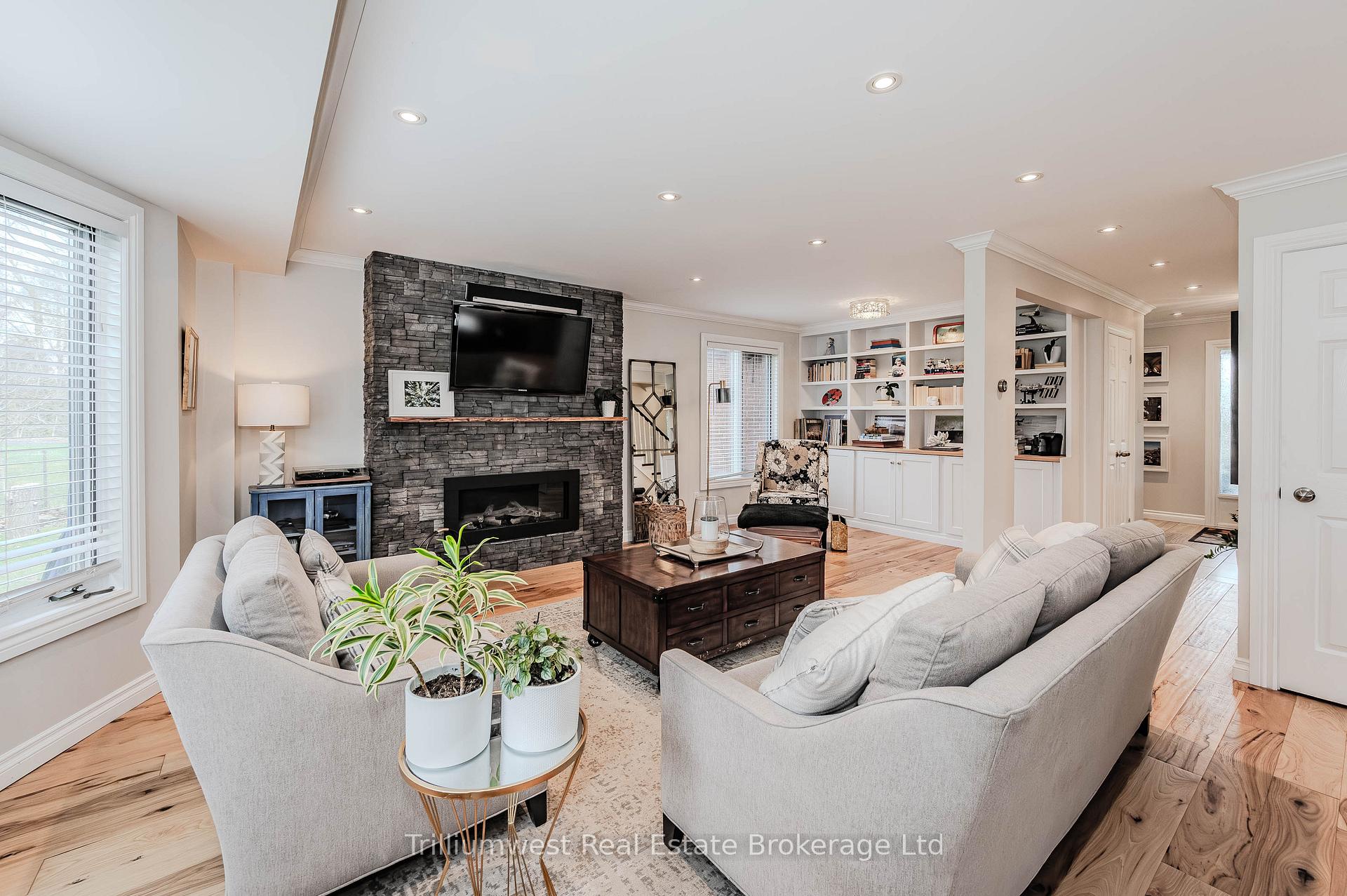 Photo 7 of 4032 Maddaugh Road, Puslinch, Crieff/Aikensville/Killean — HOMEH