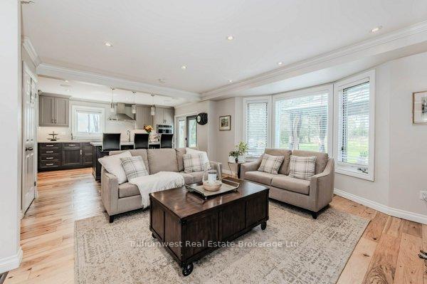 Photo 10 of 4032 Maddaugh Road, Puslinch, Crieff/Aikensville/Killean — HOMEH