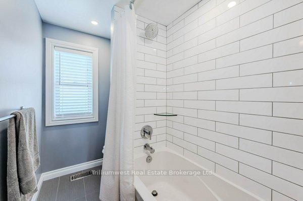 Photo 32 of 4032 Maddaugh Road, Puslinch, Crieff/Aikensville/Killean — HOMEH