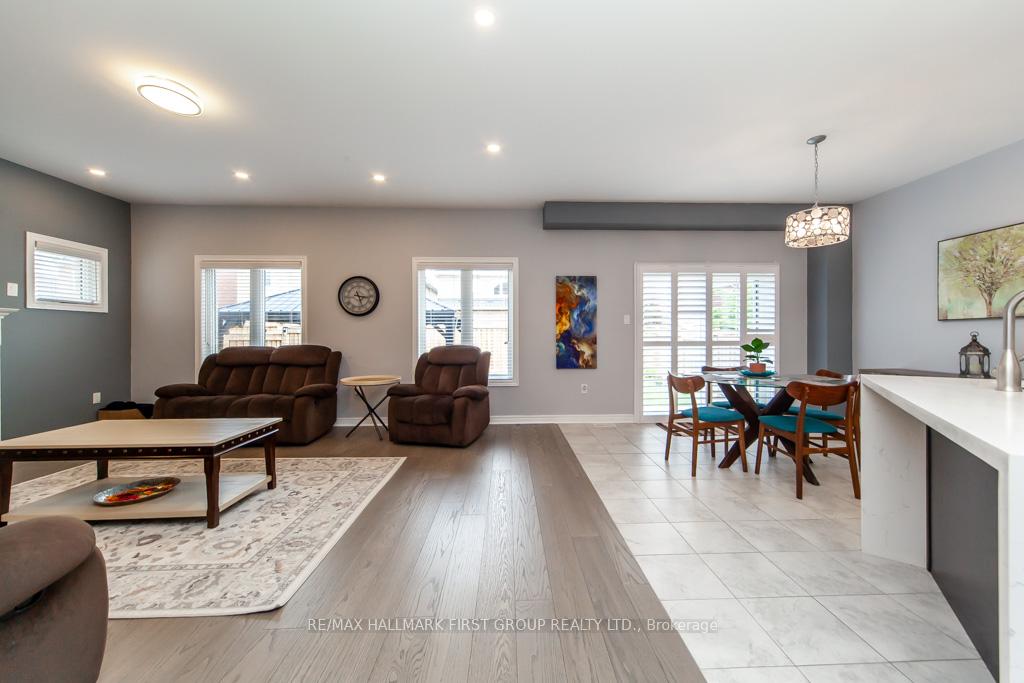 Photo 11 of 1825 Douglas Langtree Drive, Oshawa, Taunton — HOMEH