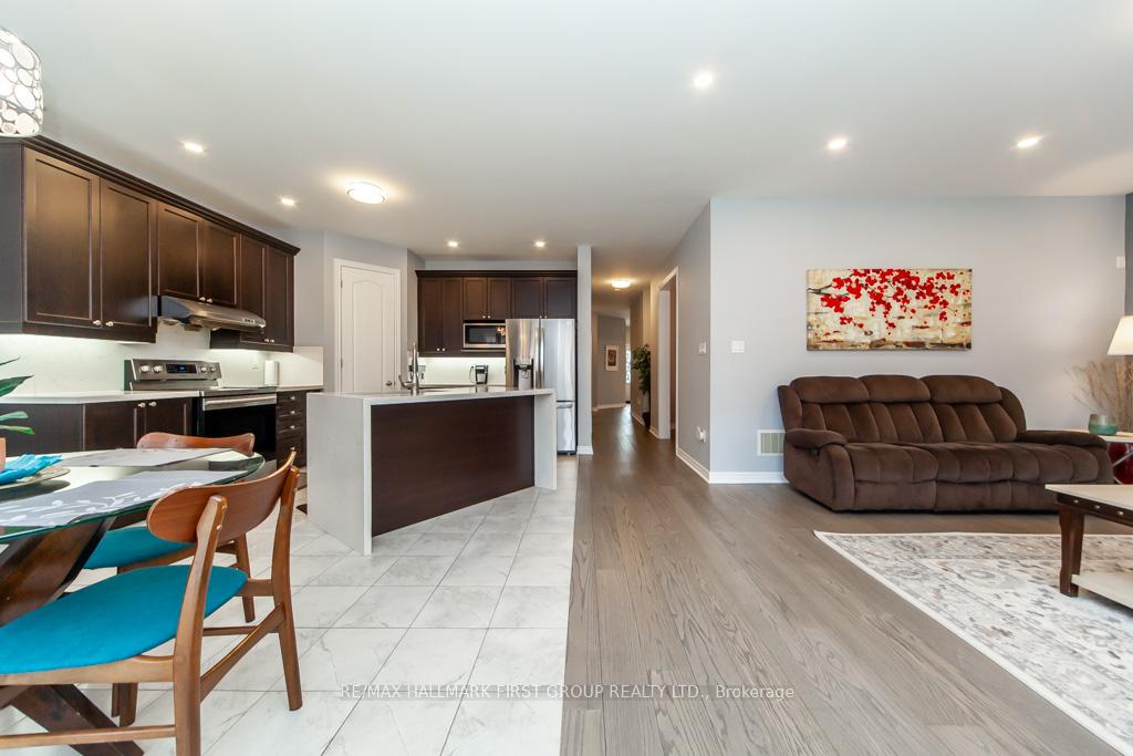 Photo 12 of 1825 Douglas Langtree Drive, Oshawa, Taunton — HOMEH