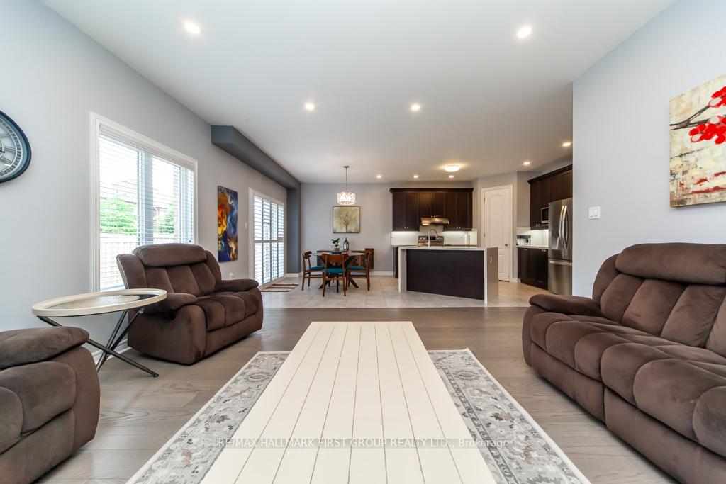 Photo 15 of 1825 Douglas Langtree Drive, Oshawa, Taunton — HOMEH