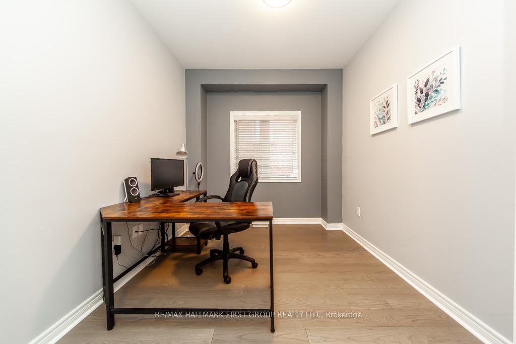 Photo 23 of 1825 Douglas Langtree Drive, Oshawa, Taunton — HOMEH