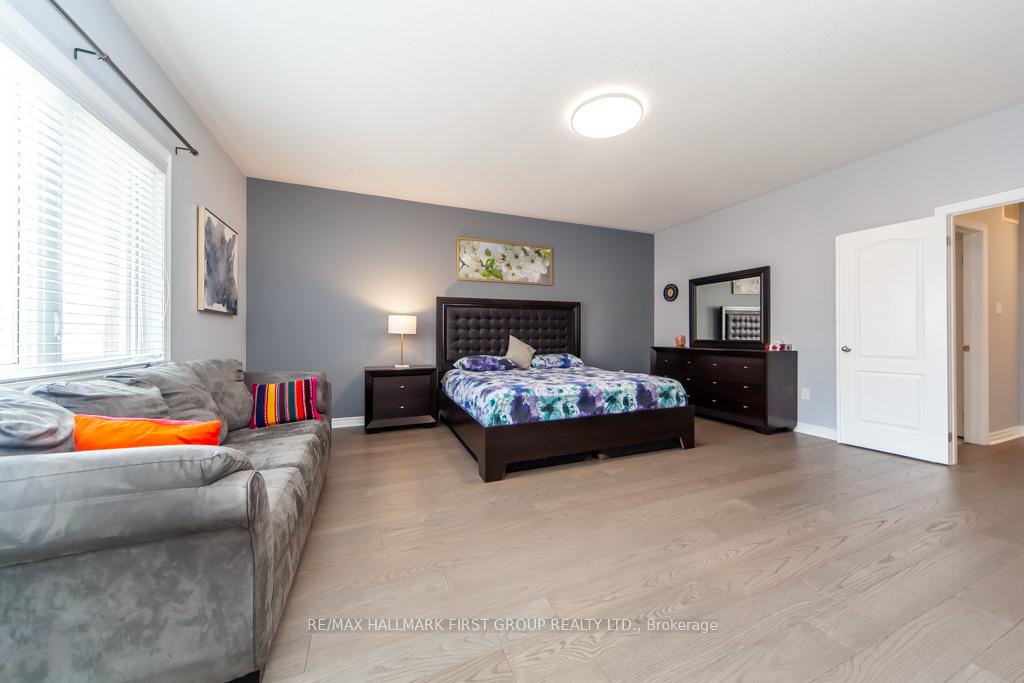 Photo 29 of 1825 Douglas Langtree Drive, Oshawa, Taunton — HOMEH