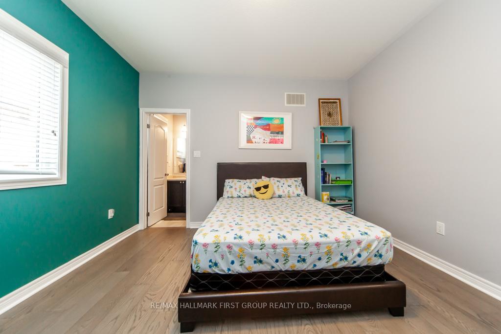 Photo 34 of 1825 Douglas Langtree Drive, Oshawa, Taunton — HOMEH