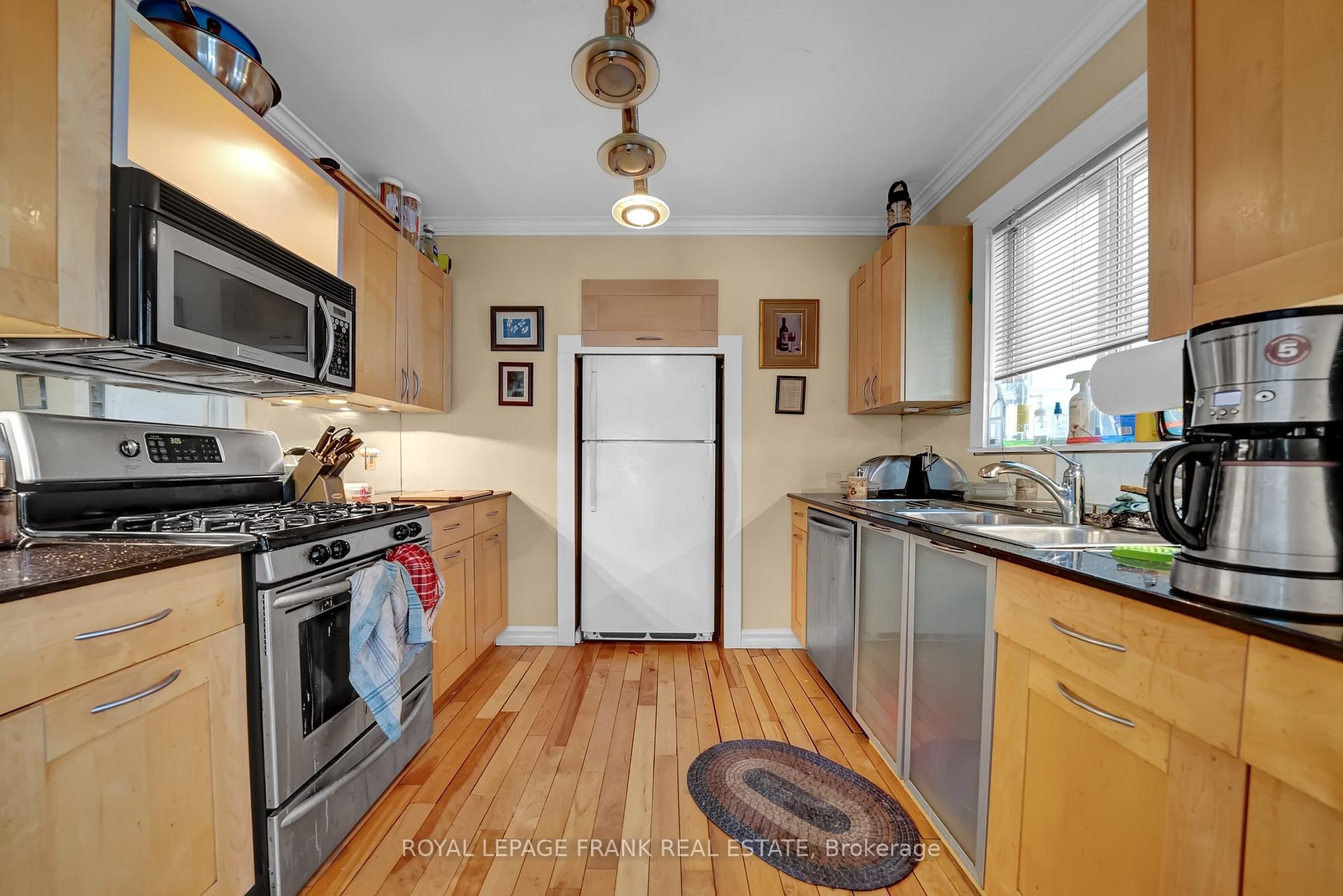 Photo 4 of 1994 Glendale Drive, Pickering, Liverpool — HOMEH