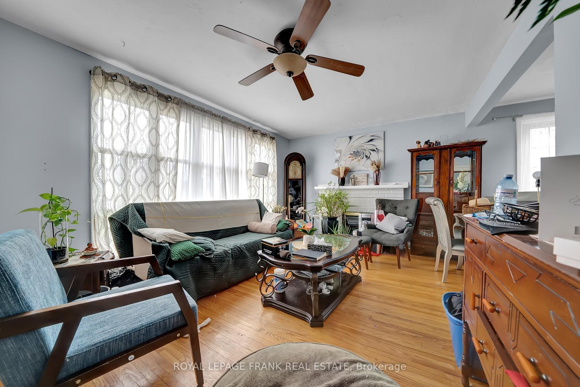 Photo 16 of 1994 Glendale Drive, Pickering, Liverpool — HOMEH