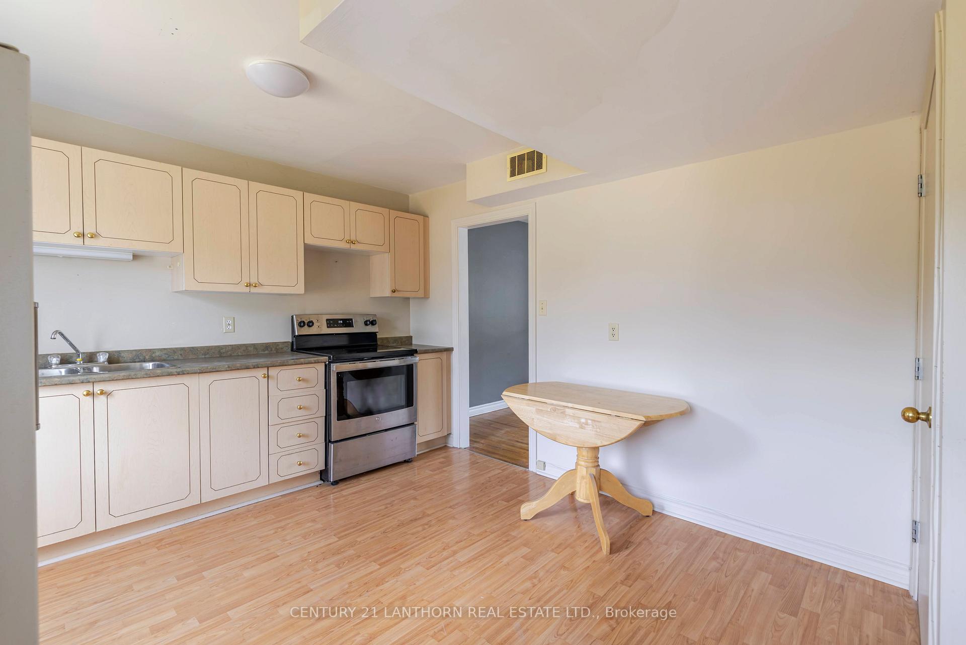 Photo 13 of 6 Inkerman Avenue, Prince Edward County, Hallowell Ward — HOMEH