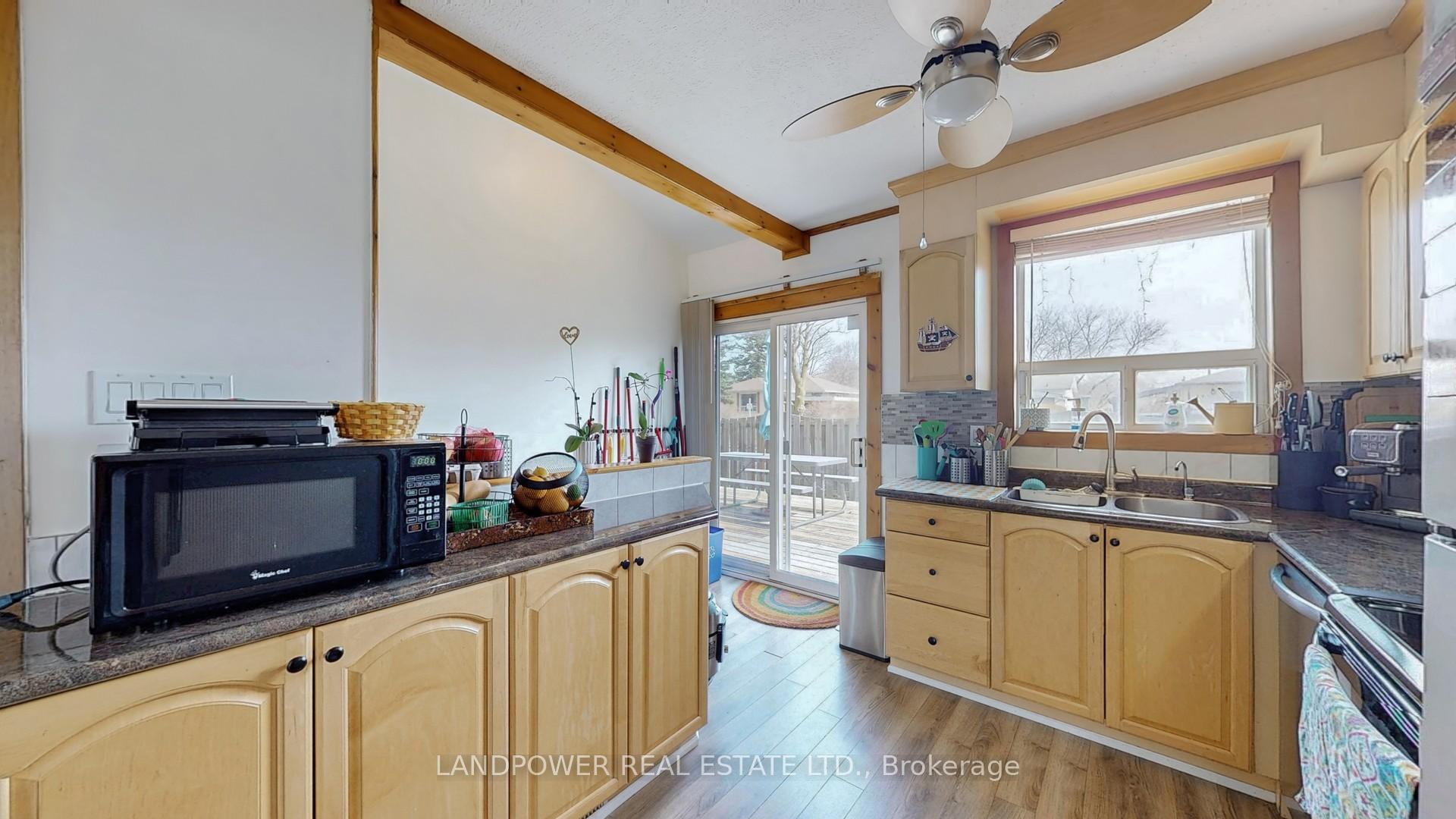 Photo 9 of 825 Naroch Boulevard, Pickering, Bay Ridges — HOMEH