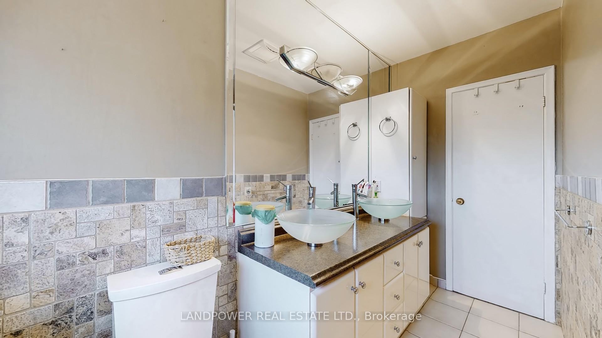 Photo 20 of 825 Naroch Boulevard, Pickering, Bay Ridges — HOMEH
