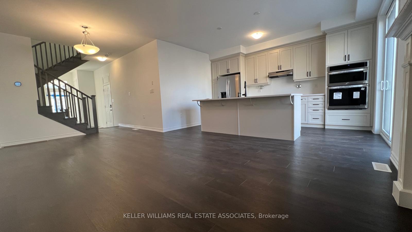Photo 7 of 1219 Ferguson Drive, Milton, Bowes — HOMEH