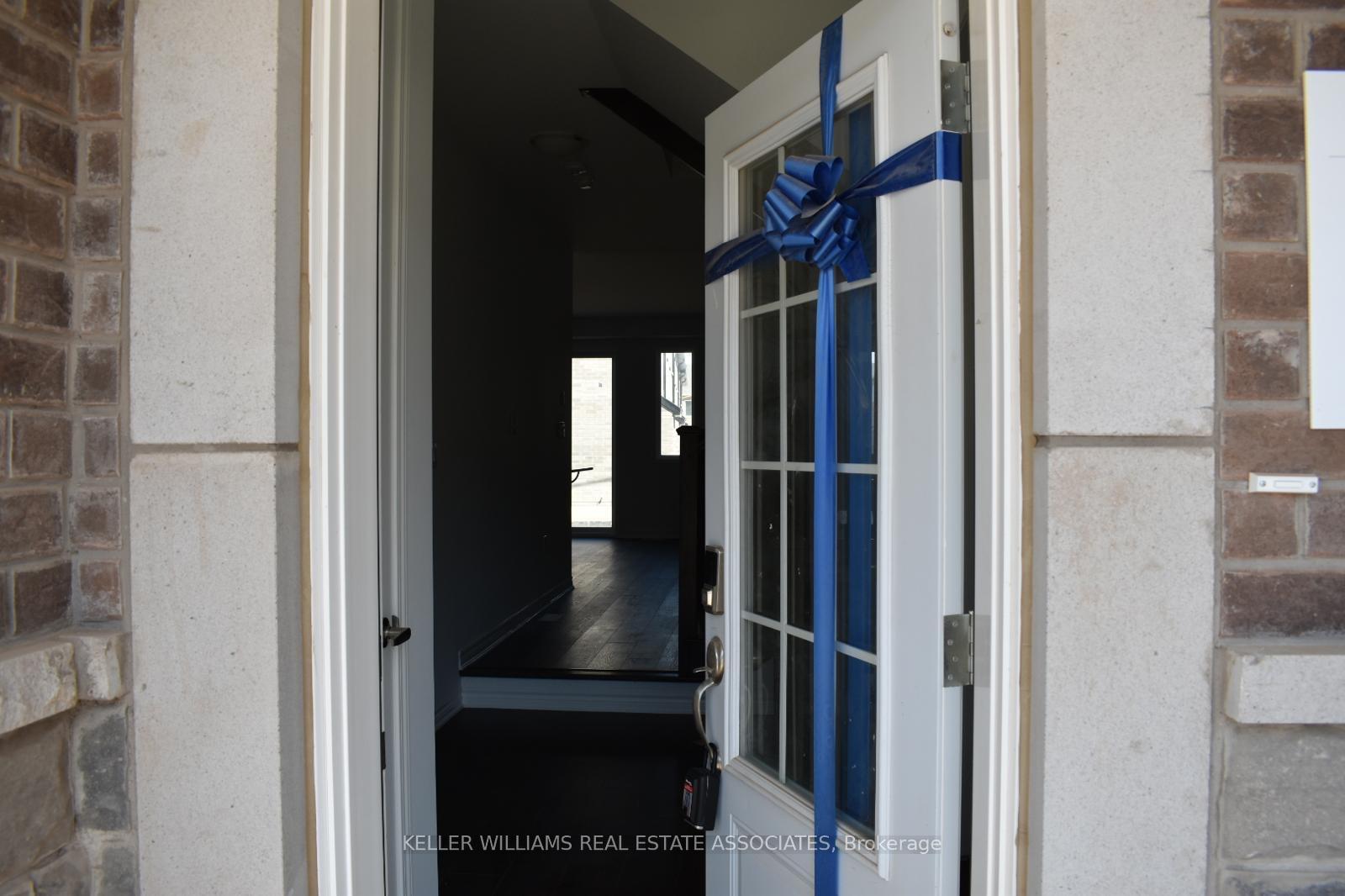 Photo 8 of 1219 Ferguson Drive, Milton, Bowes — HOMEH