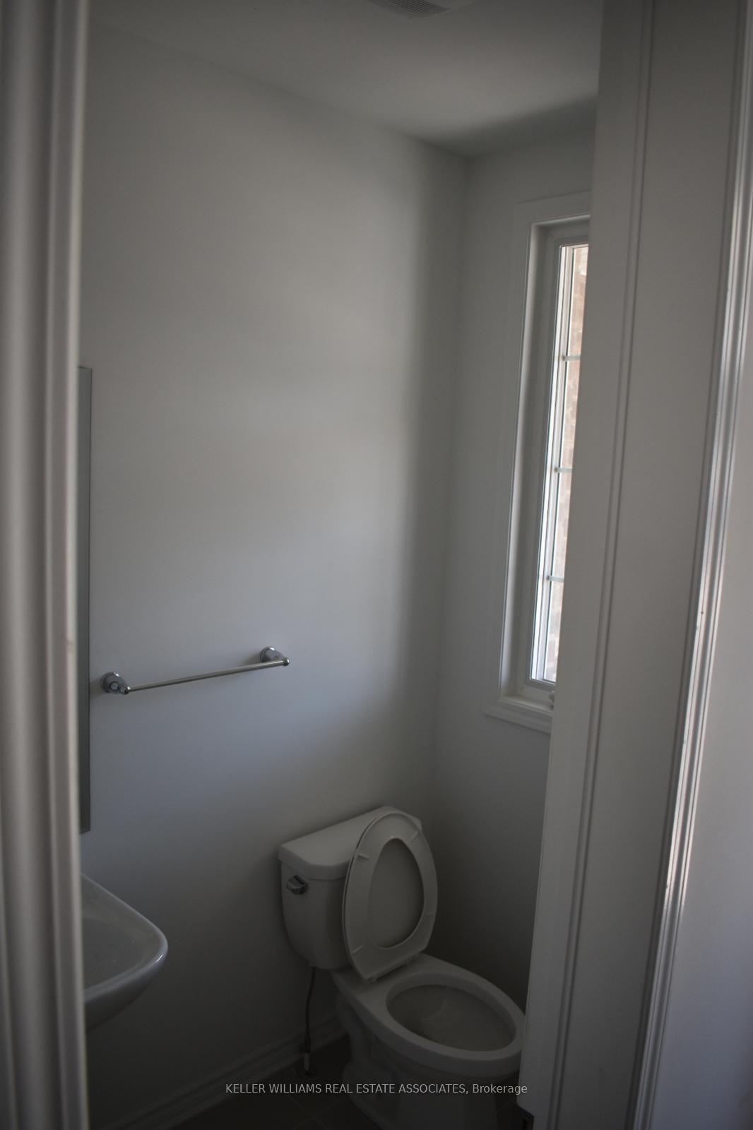 Photo 10 of 1219 Ferguson Drive, Milton, Bowes — HOMEH