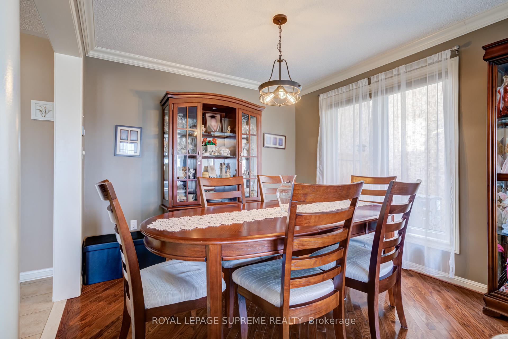 Photo 10 of 433 Trudeau Drive, Milton, Clarke — HOMEH