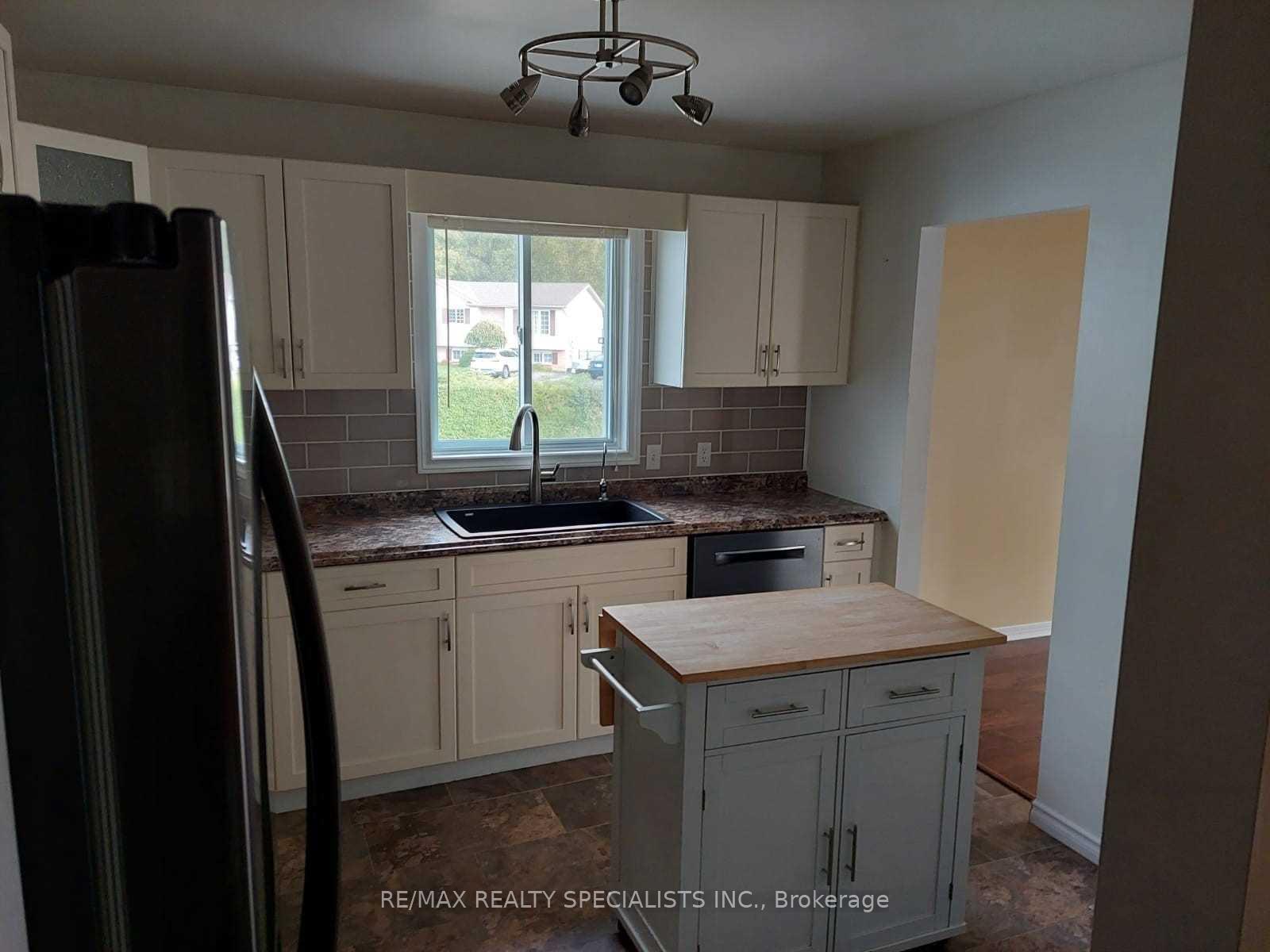Photo 8 of 28 Briardale Boulevard, Quinte West, Trenton Ward — HOMEH