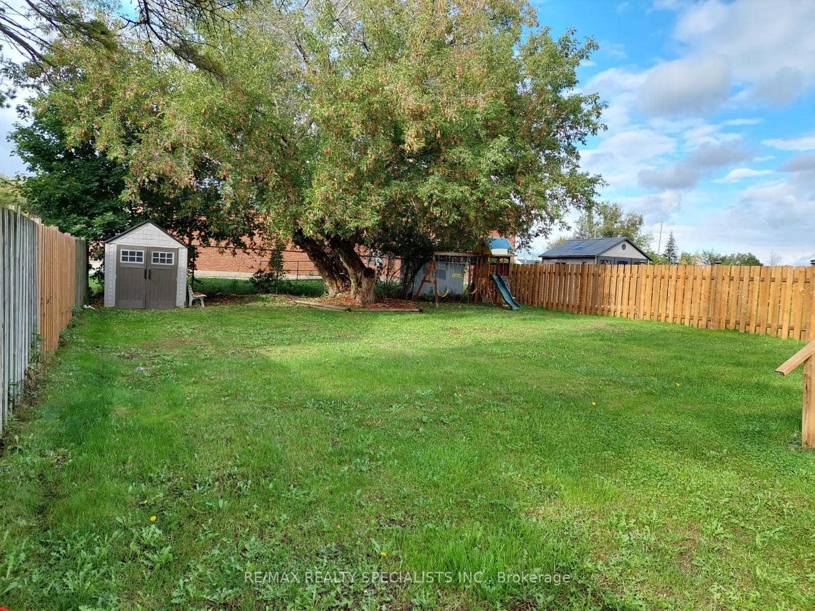 Photo 12 of 28 Briardale Boulevard, Quinte West, Trenton Ward — HOMEH