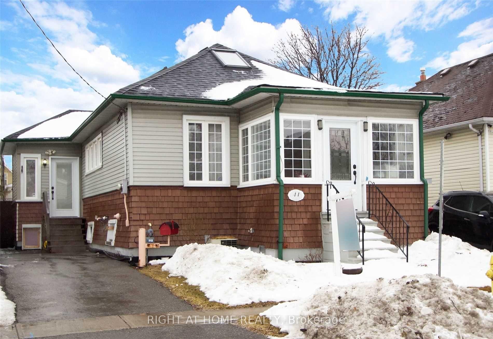 Photo 1 of 44 Gladstone Avenue, Oshawa, McLaughlin — HOMEH