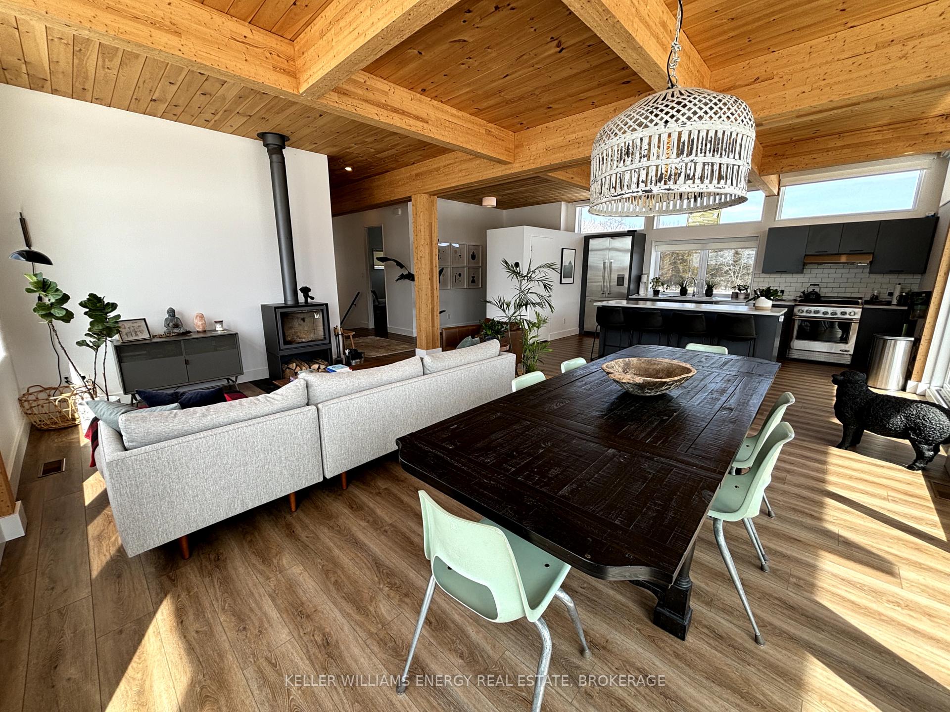Photo 8 of 1594 County Road 7, Prince Edward County, North Marysburg Ward — HOMEH
