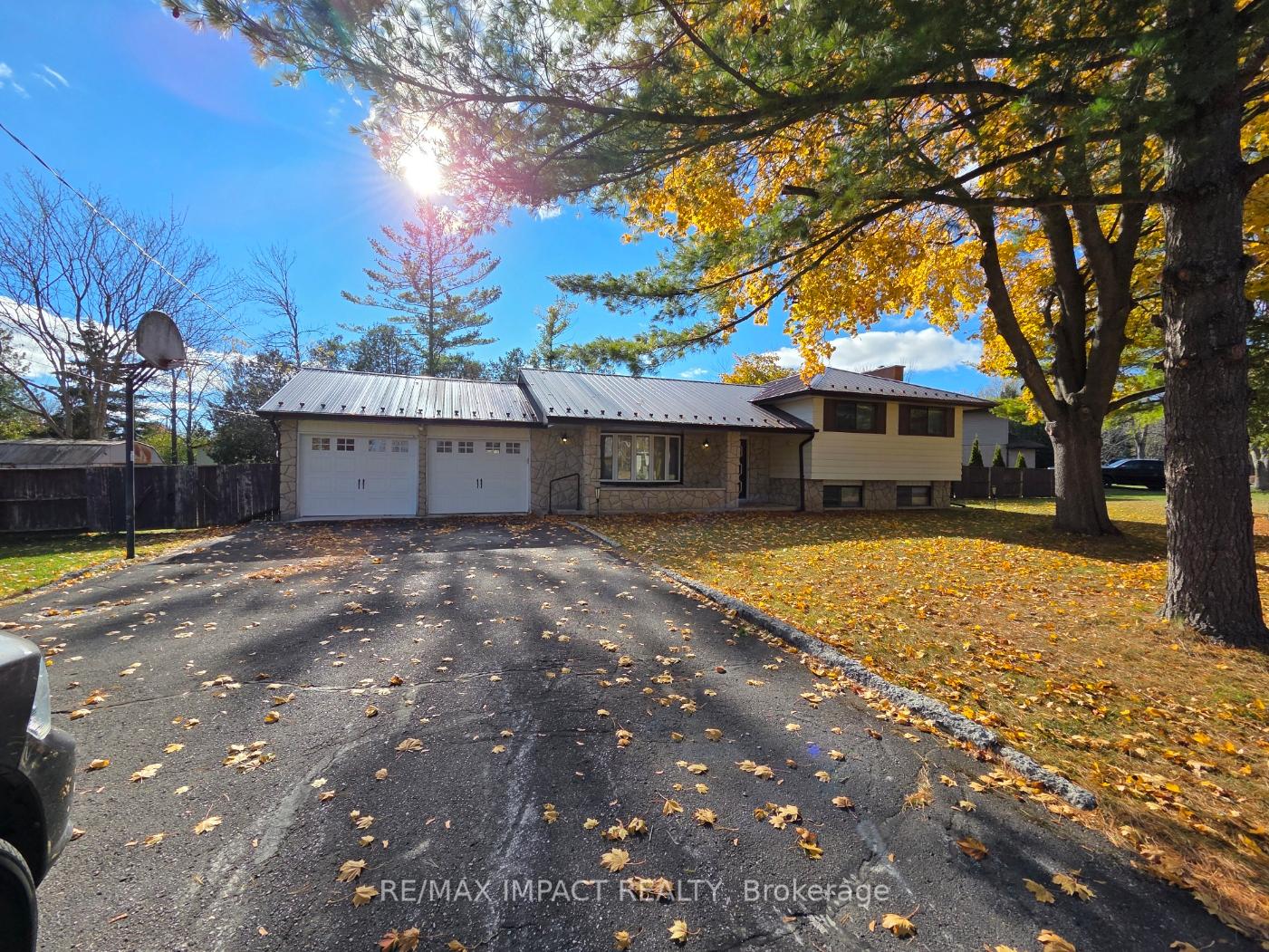 Photo 2 of 147 Burns Avenue, Quinte West, Sidney Ward — HOMEH