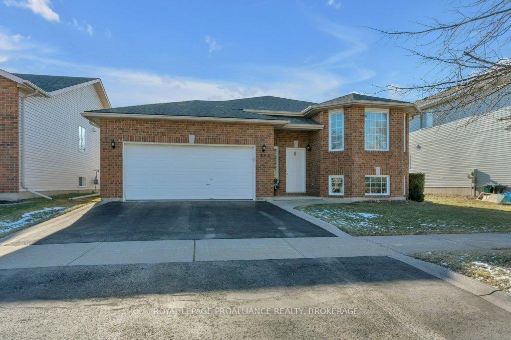 Photo 1 of 545 Magnolia Drive, Kingston, Kingston East (Incl Barret Crt) — HOMEH