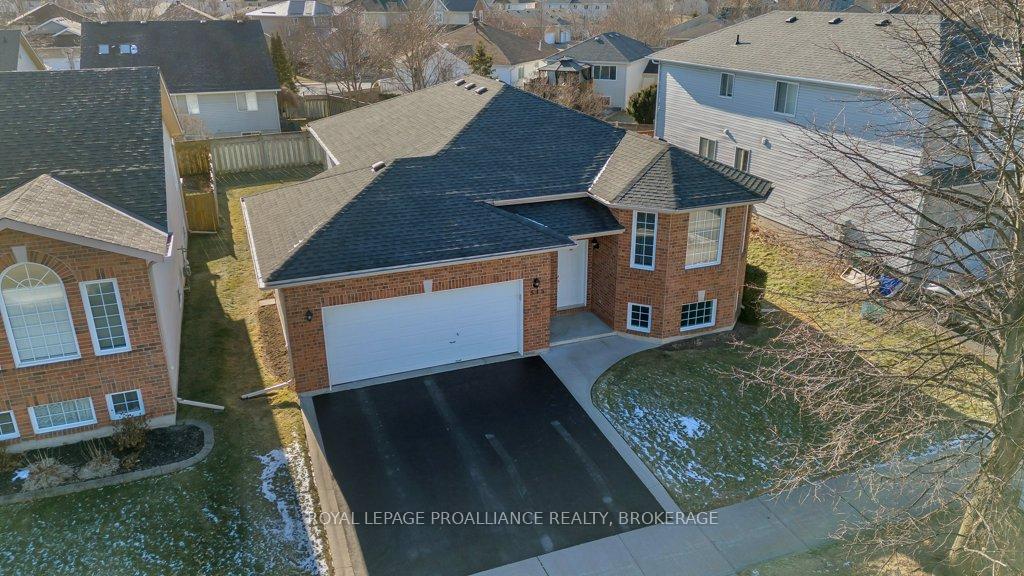 Photo 2 of 545 Magnolia Drive, Kingston, Kingston East (Incl Barret Crt) — HOMEH