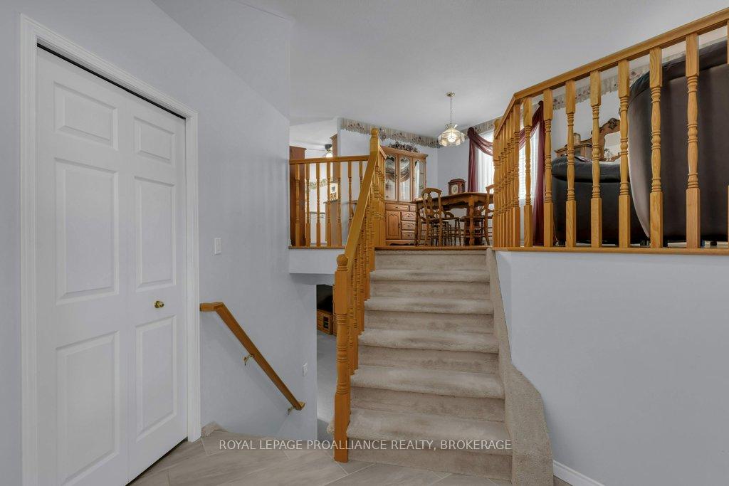 Photo 4 of 545 Magnolia Drive, Kingston, Kingston East (Incl Barret Crt) — HOMEH