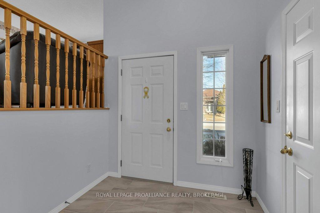 Photo 5 of 545 Magnolia Drive, Kingston, Kingston East (Incl Barret Crt) — HOMEH