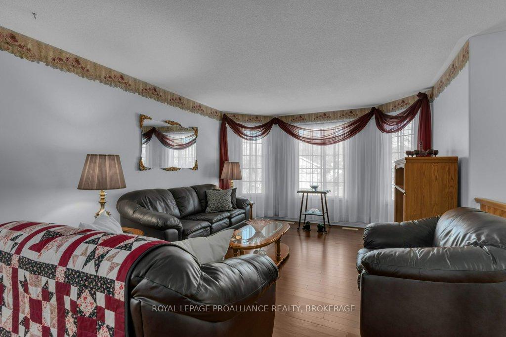 Photo 6 of 545 Magnolia Drive, Kingston, Kingston East (Incl Barret Crt) — HOMEH