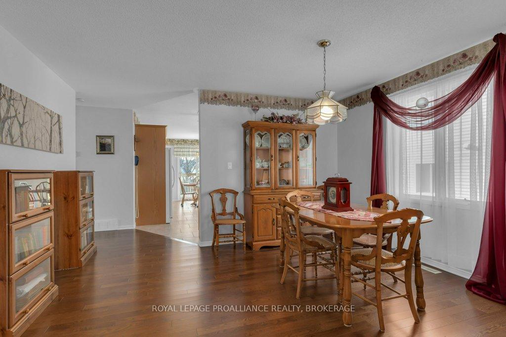 Photo 8 of 545 Magnolia Drive, Kingston, Kingston East (Incl Barret Crt) — HOMEH