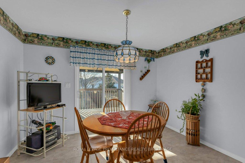 Photo 11 of 545 Magnolia Drive, Kingston, Kingston East (Incl Barret Crt) — HOMEH