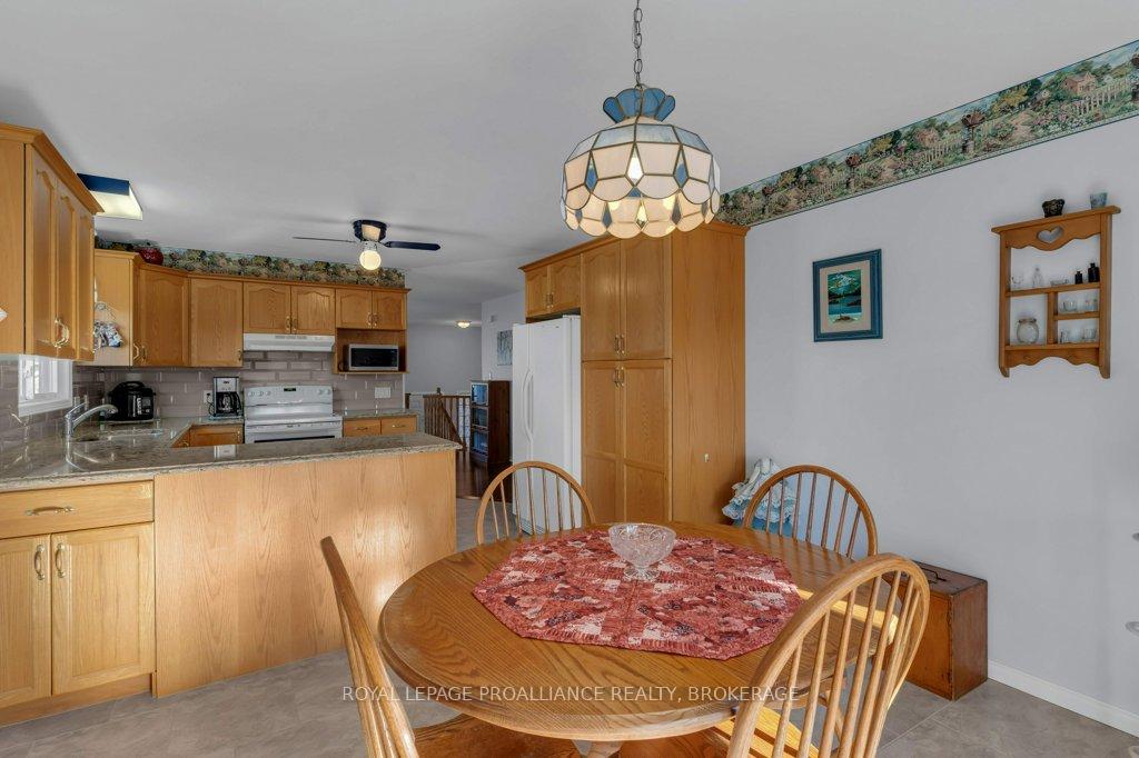 Photo 12 of 545 Magnolia Drive, Kingston, Kingston East (Incl Barret Crt) — HOMEH