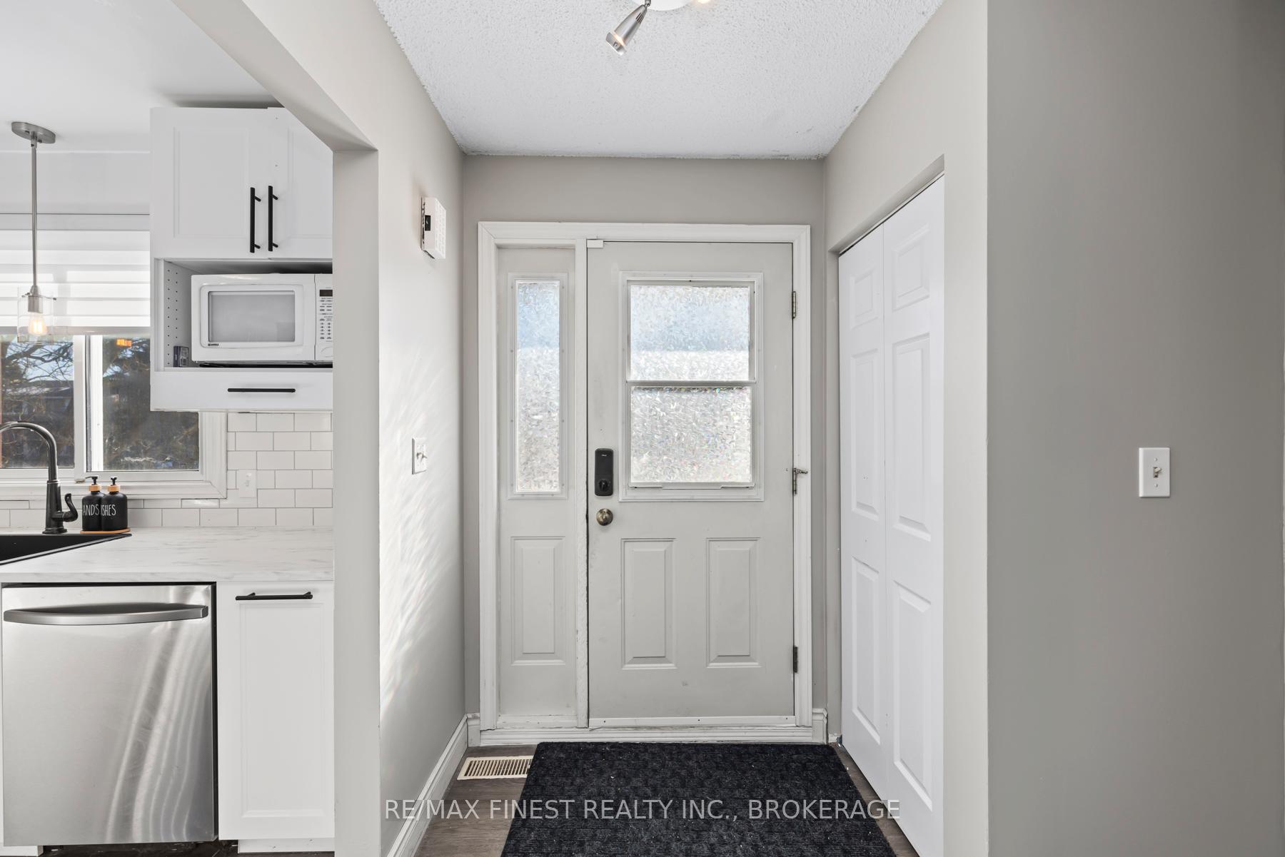 Photo 6 of 136 Jean Worrell Crescent, Kingston, Rideau — HOMEH