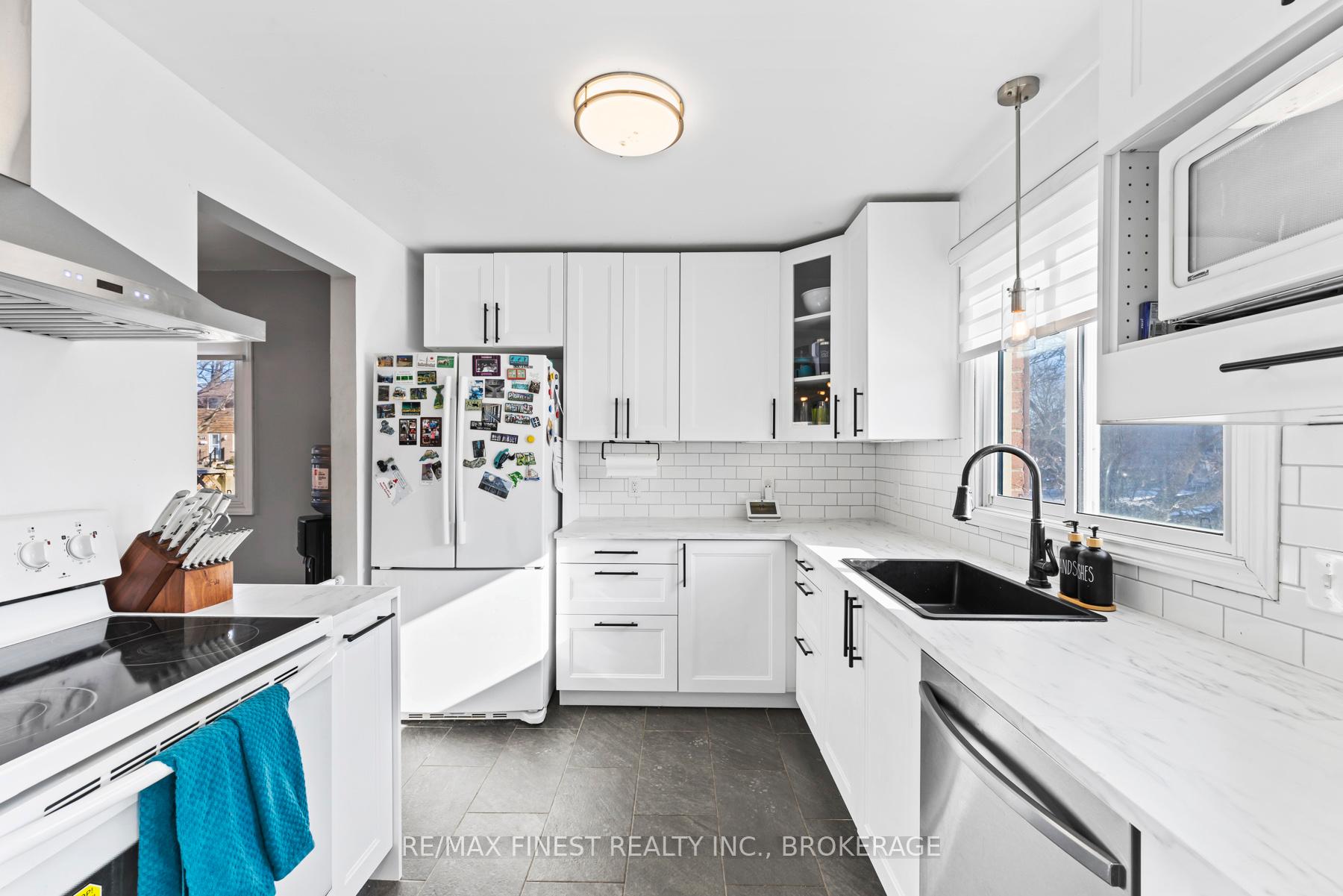 Photo 8 of 136 Jean Worrell Crescent, Kingston, Rideau — HOMEH