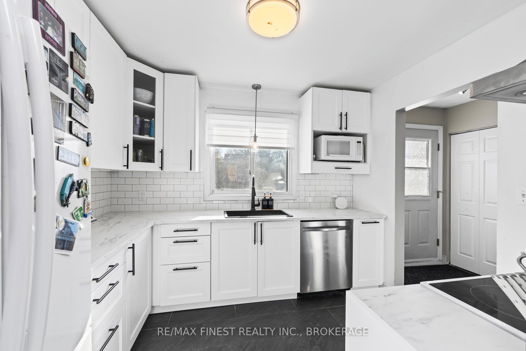 Photo 9 of 136 Jean Worrell Crescent, Kingston, Rideau — HOMEH