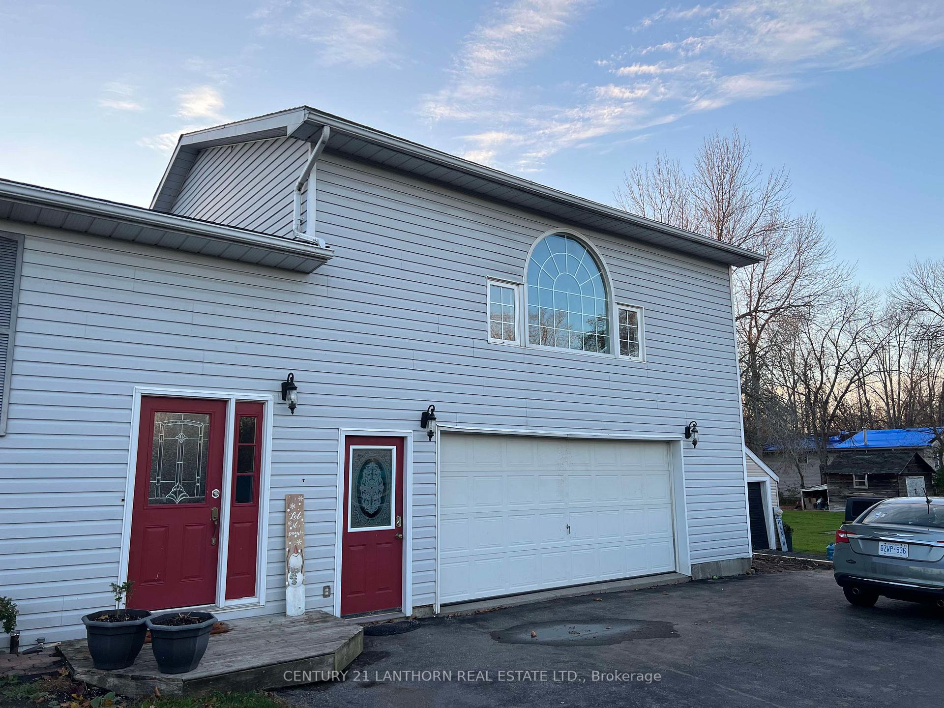 Front of 735 County Rd 28 N