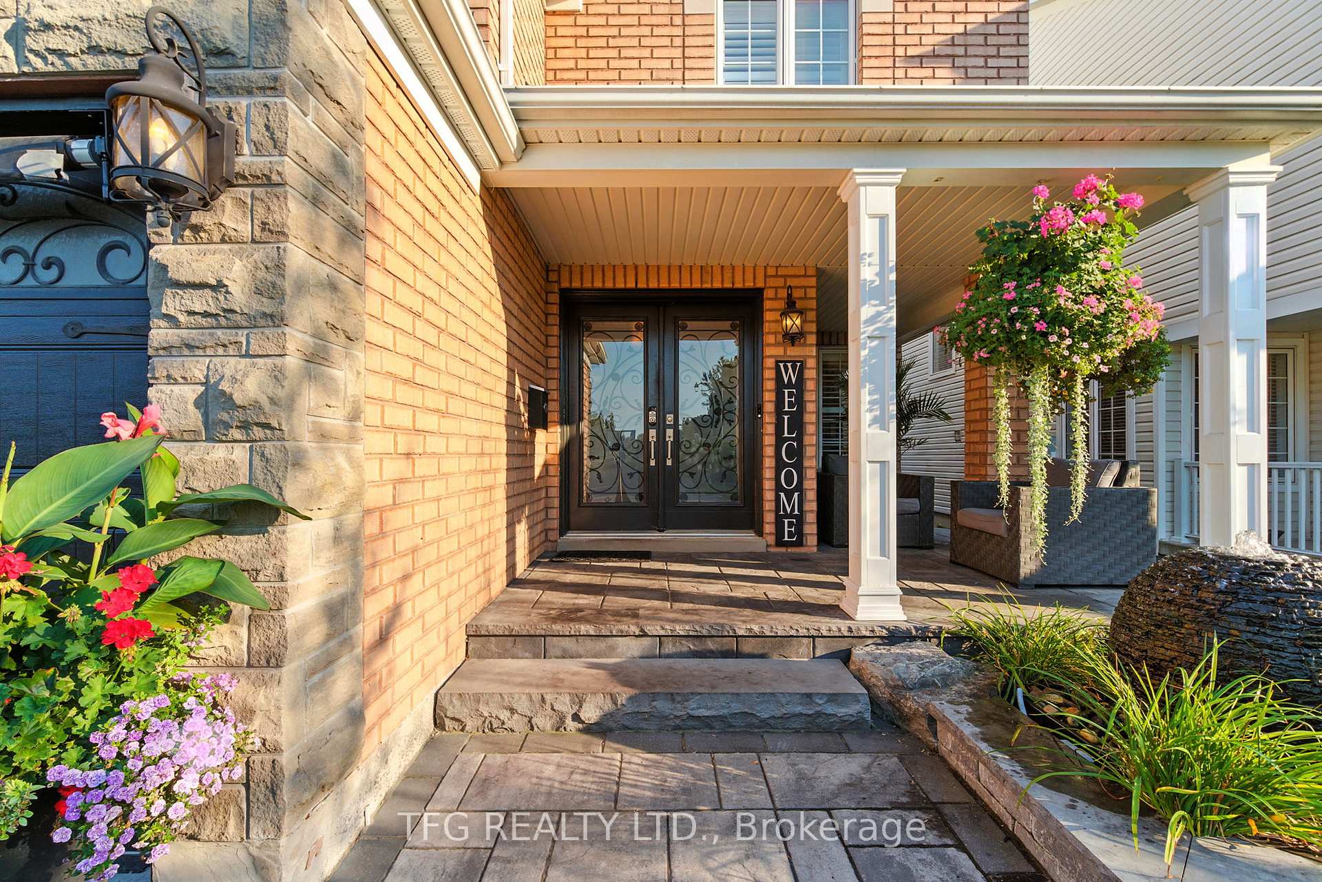 Photo 3 of 1588 Spencely Drive, Oshawa, Taunton — HOMEH