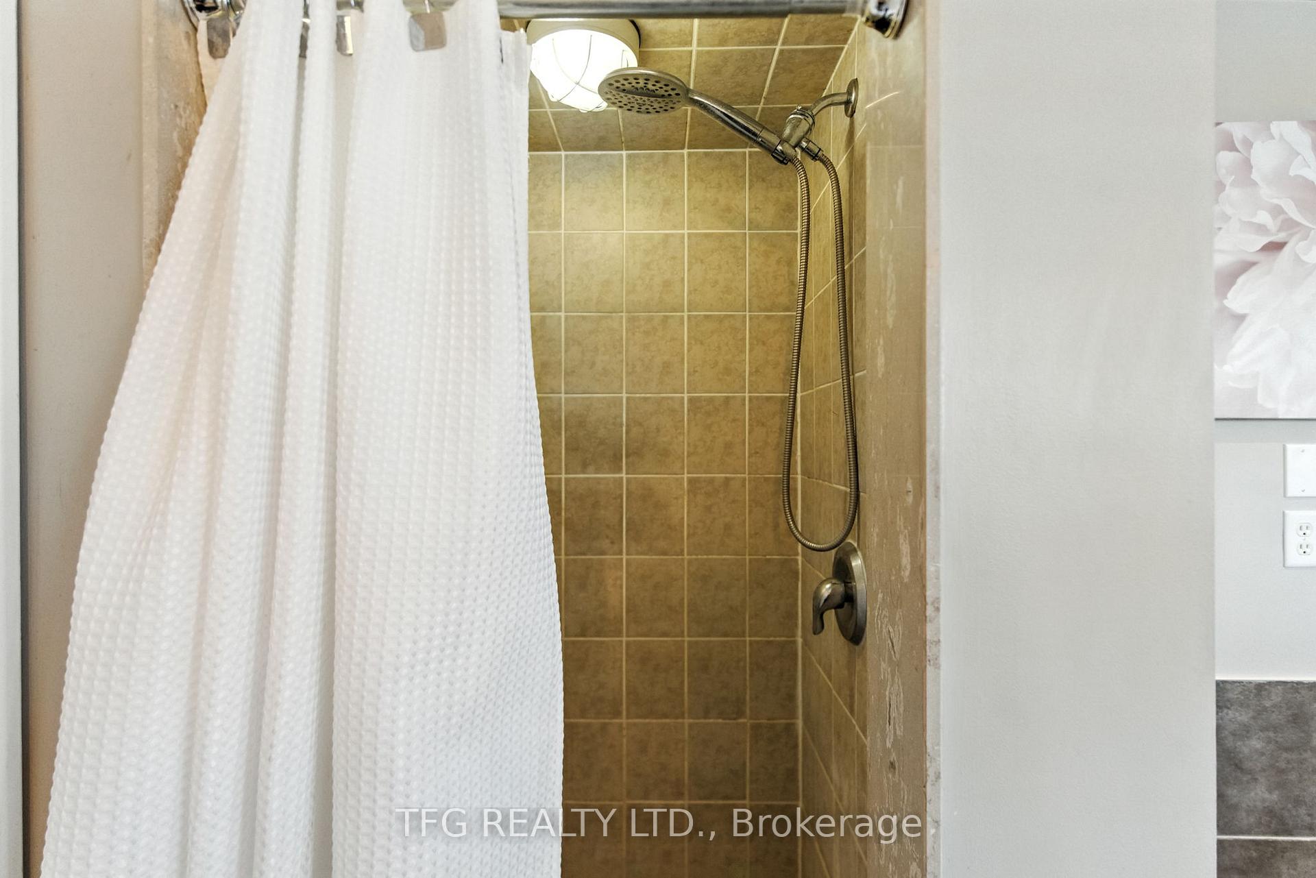 Photo 23 of 1588 Spencely Drive, Oshawa, Taunton — HOMEH
