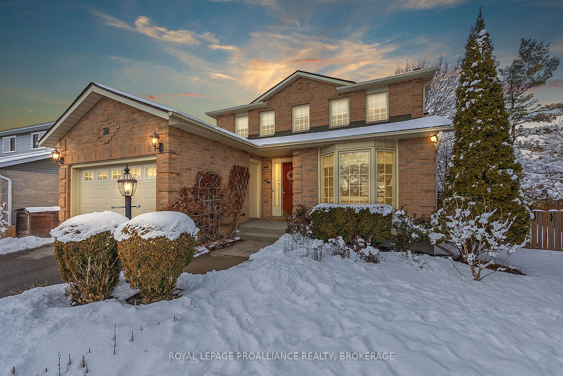 Photo 1 of 38 Chartwell Crescent, Kingston, Kingston East (Incl Barret Crt) — HOMEH