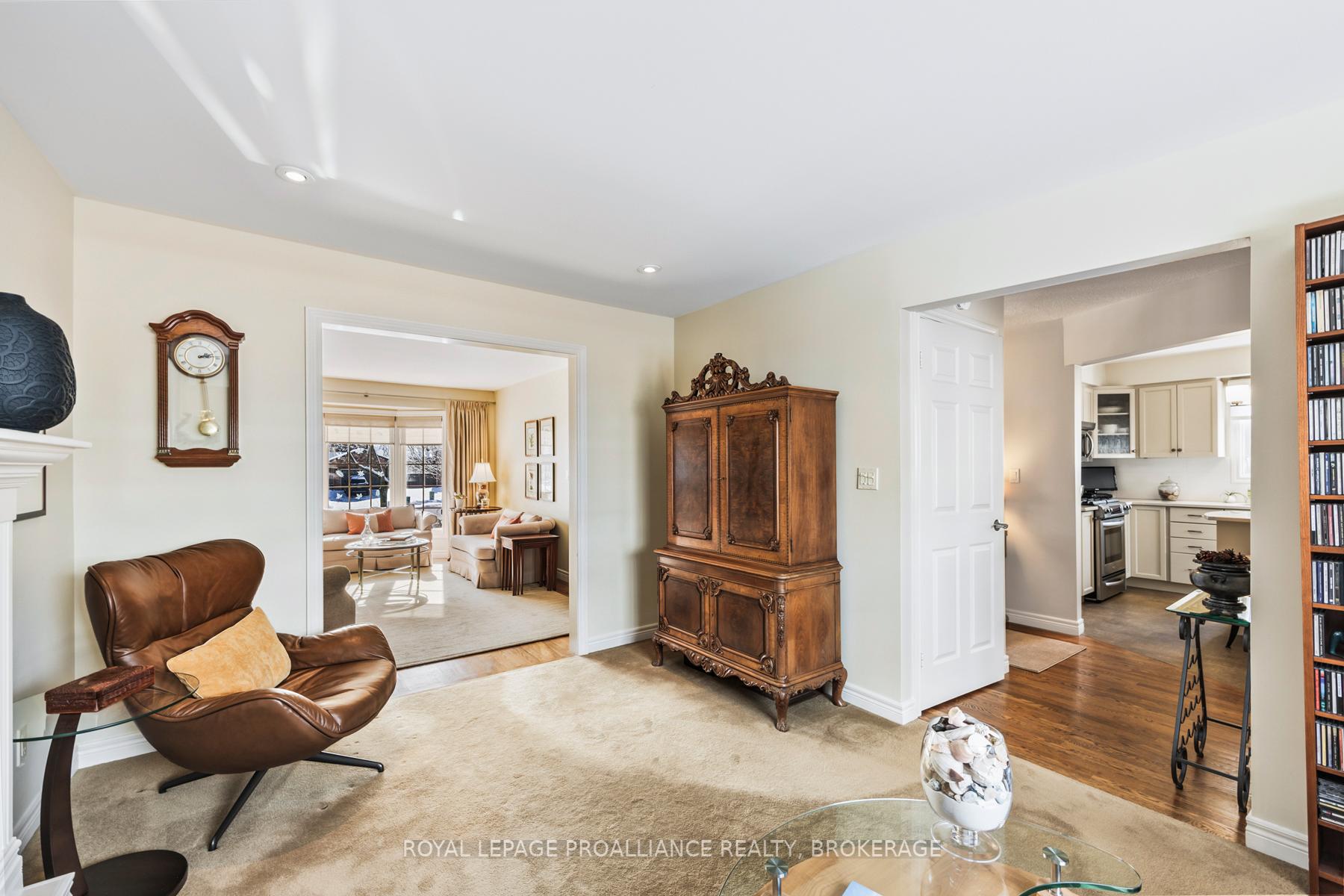Photo 15 of 38 Chartwell Crescent, Kingston, Kingston East (Incl Barret Crt) — HOMEH