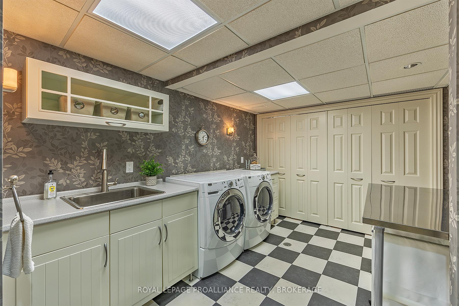 Photo 41 of 38 Chartwell Crescent, Kingston, Kingston East (Incl Barret Crt) — HOMEH