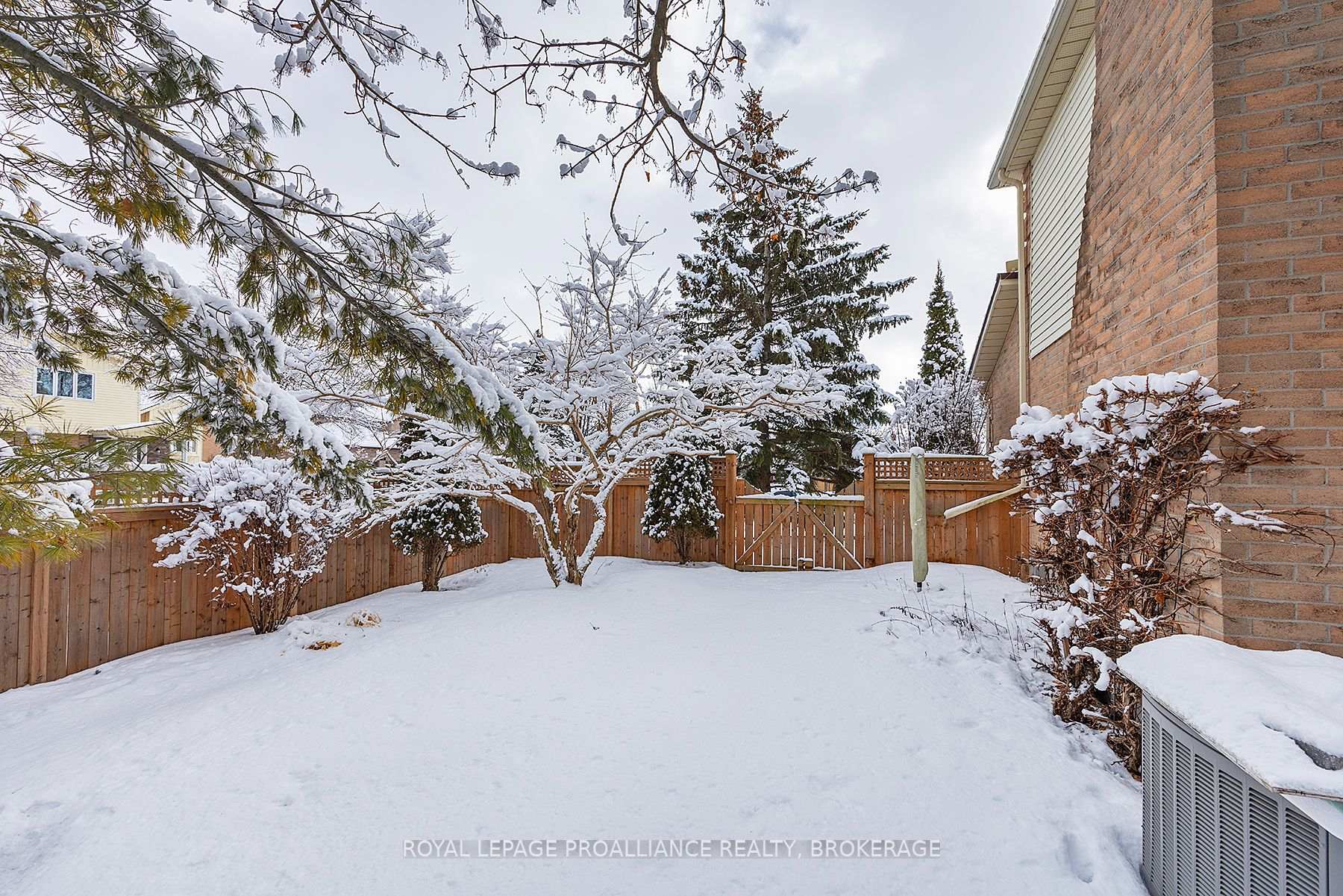 Photo 50 of 38 Chartwell Crescent, Kingston, Kingston East (Incl Barret Crt) — HOMEH